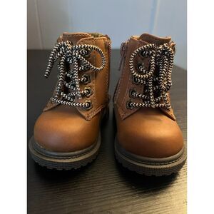 Boots Toddler girls Wonder Nation Sz. 2 Chestnut color